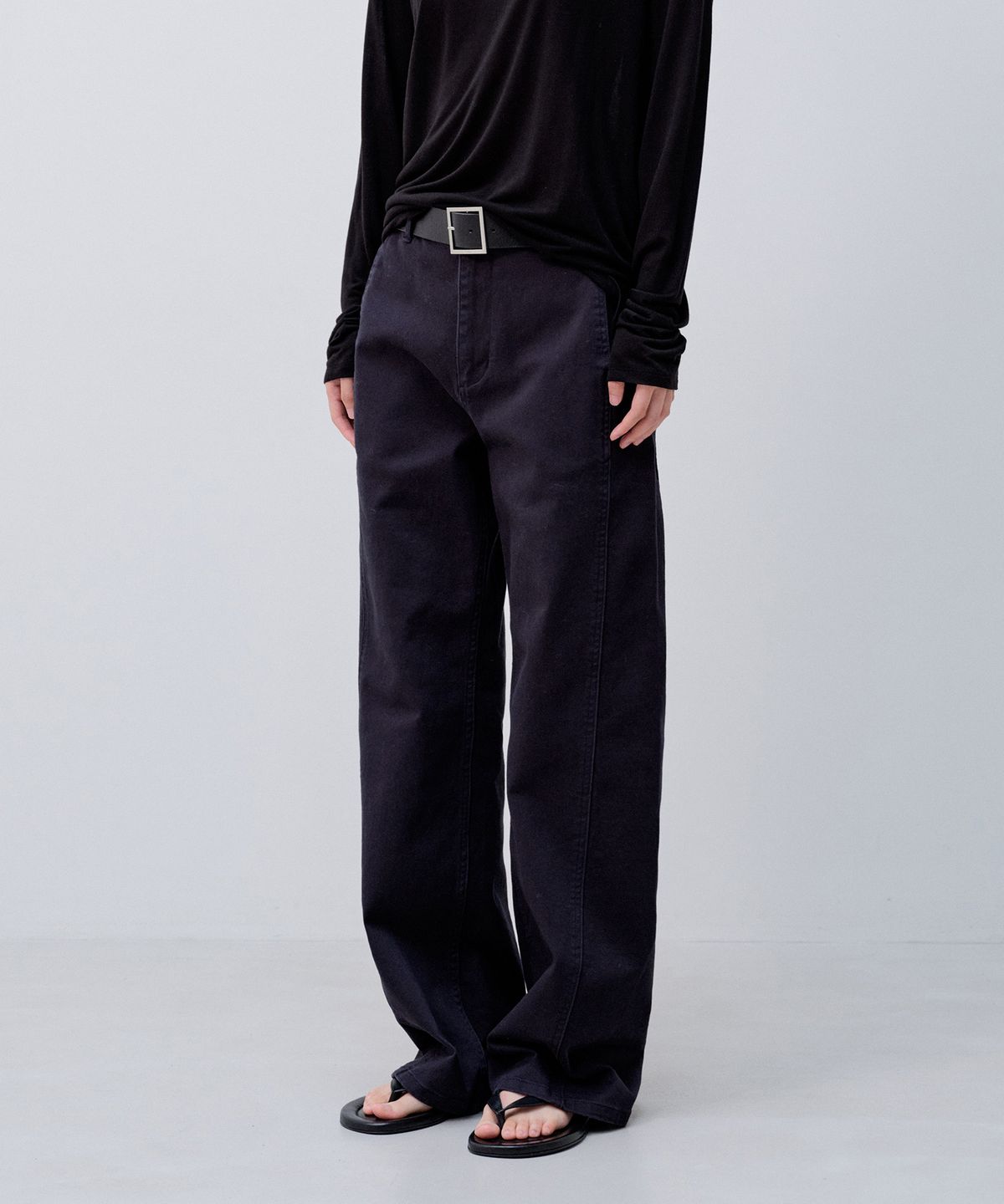 노티아(NOTIA) BARREL FIT COTTON PANTS_NAVY