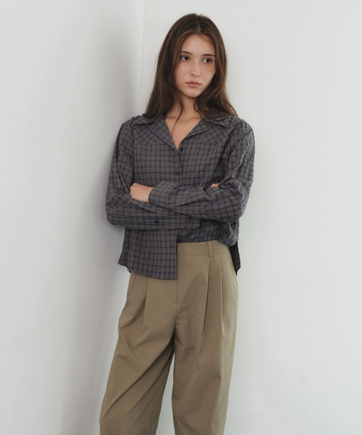 올리브 데 올리브(OLIVE DES OLIVE) 요루체크 세미크랍셔츠 OW6AB9710