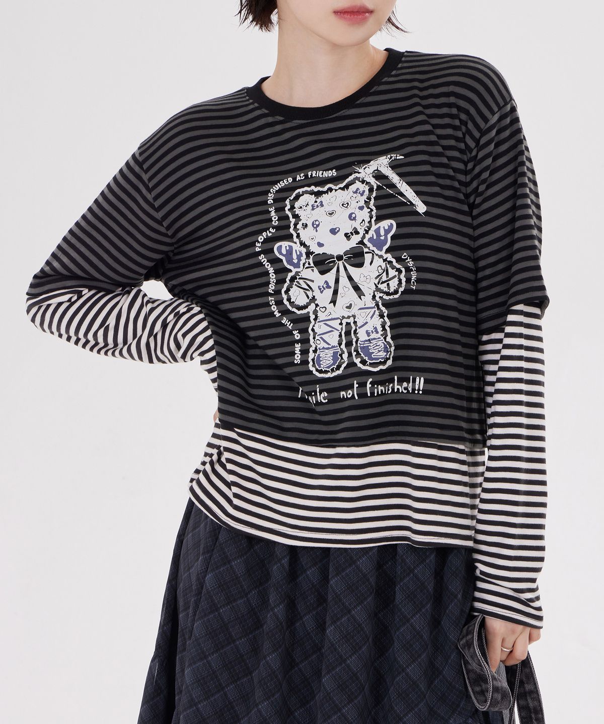 디스펑트(DYSFUNCT) ANGEL HAMMER BEAR STRIPE LAYERED T-SHIRT(CHARCOAL)