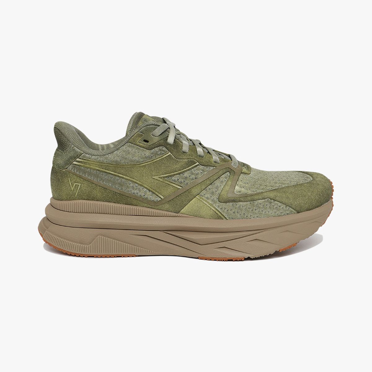 디아도라(diadora) V7000 딥 다이 KHAKI