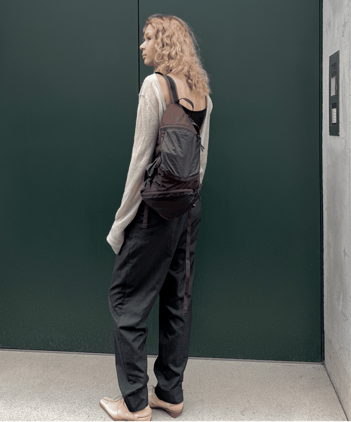 아코크(ACOC) Round Feather Backpack(S)_Brown