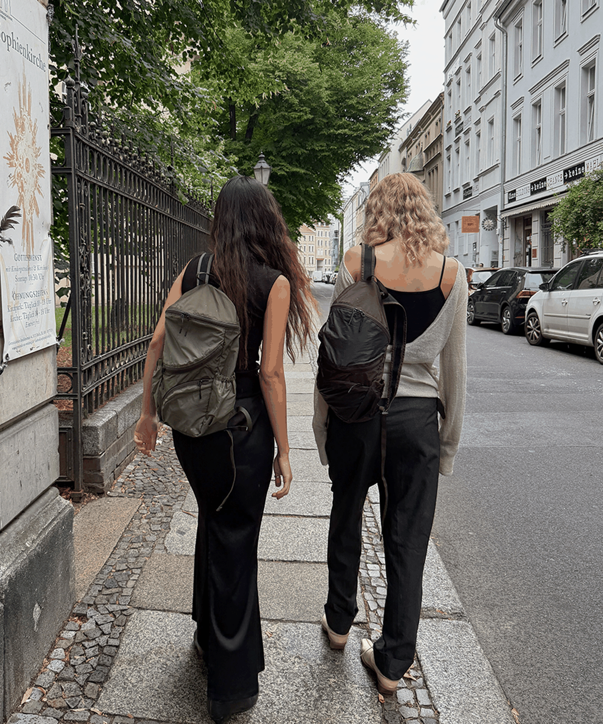 아코크(ACOC) Round Feather Backpack(S)_Brown