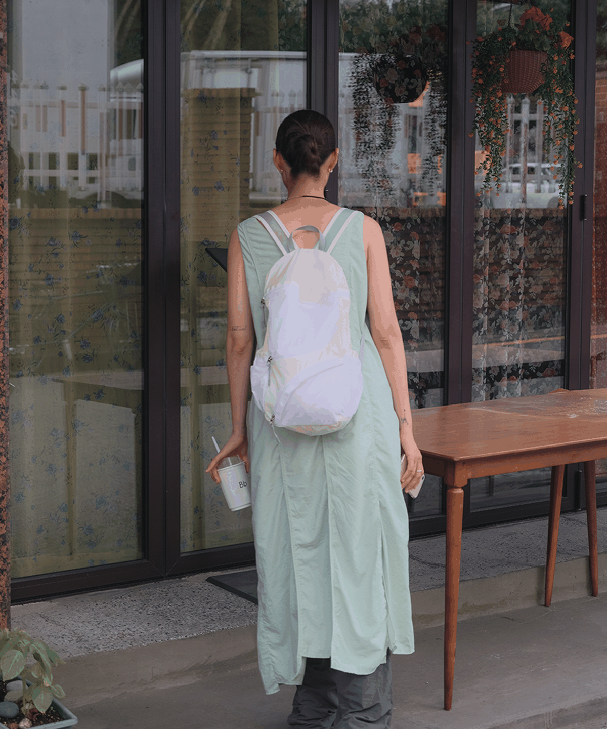 아코크(ACOC) Round Feather Backpack(S)_White