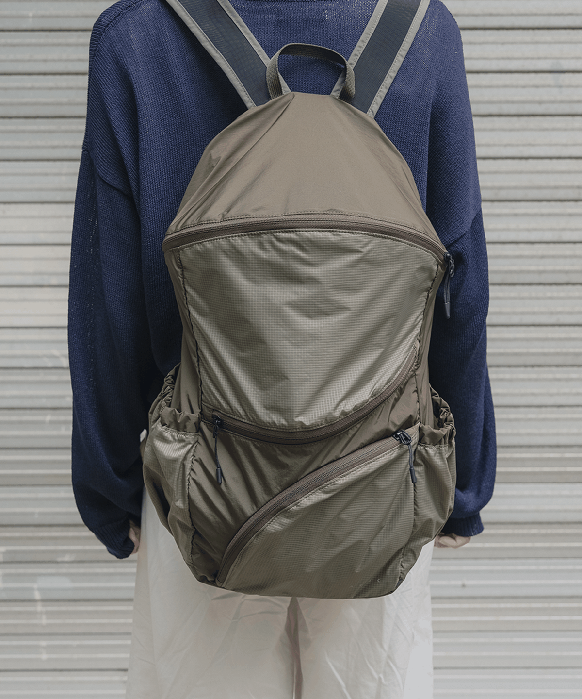 아코크(ACOC) Round Feather Backpack(M)_Khaki