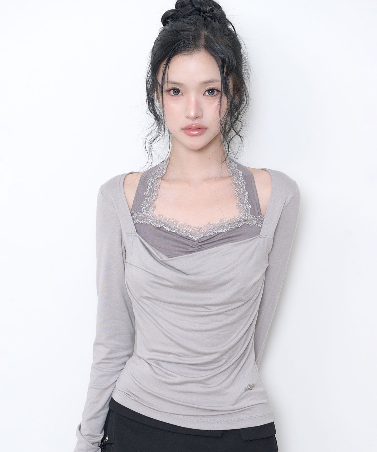 일리고(ILLIGO) 카울 레이스 롱슬리브 베이지