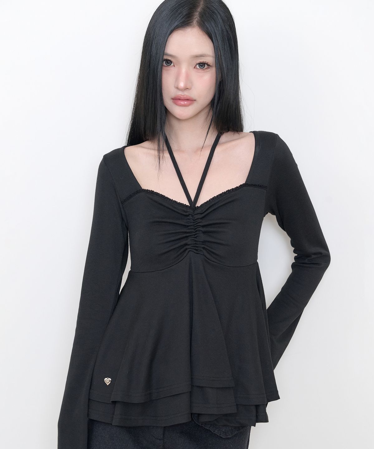 일리고(ILLIGO) 홀터 플레어 롱슬리브 블랙