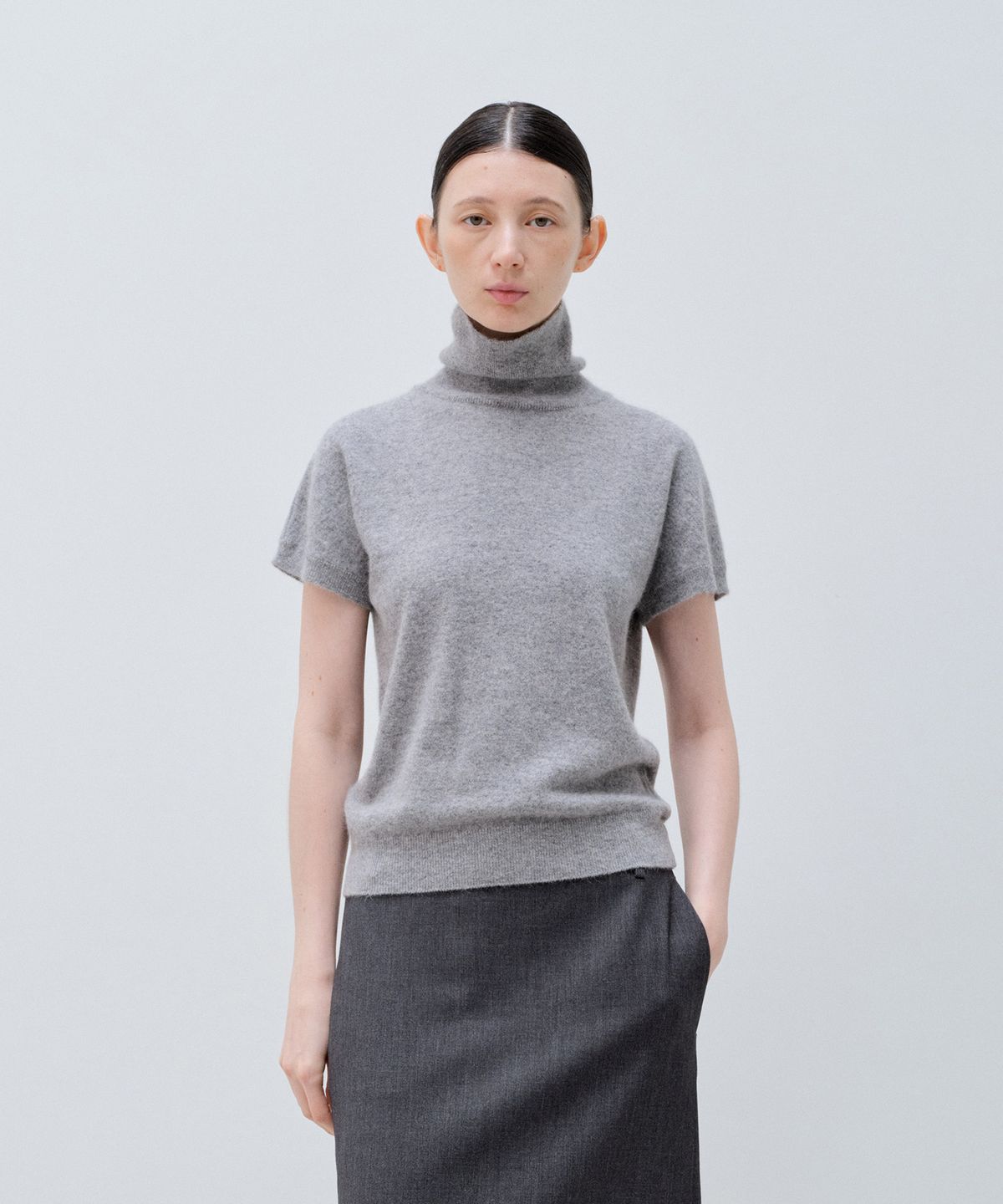 노티아(NOTIA) CAP SLEEVE TURTLENECK KNIT_GRAY