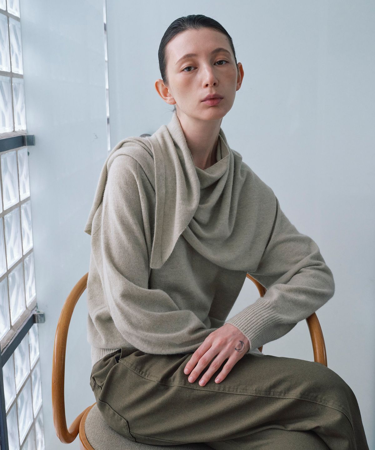 노티아(NOTIA) WHOLE GARMENT V NECK KNIT_MINT