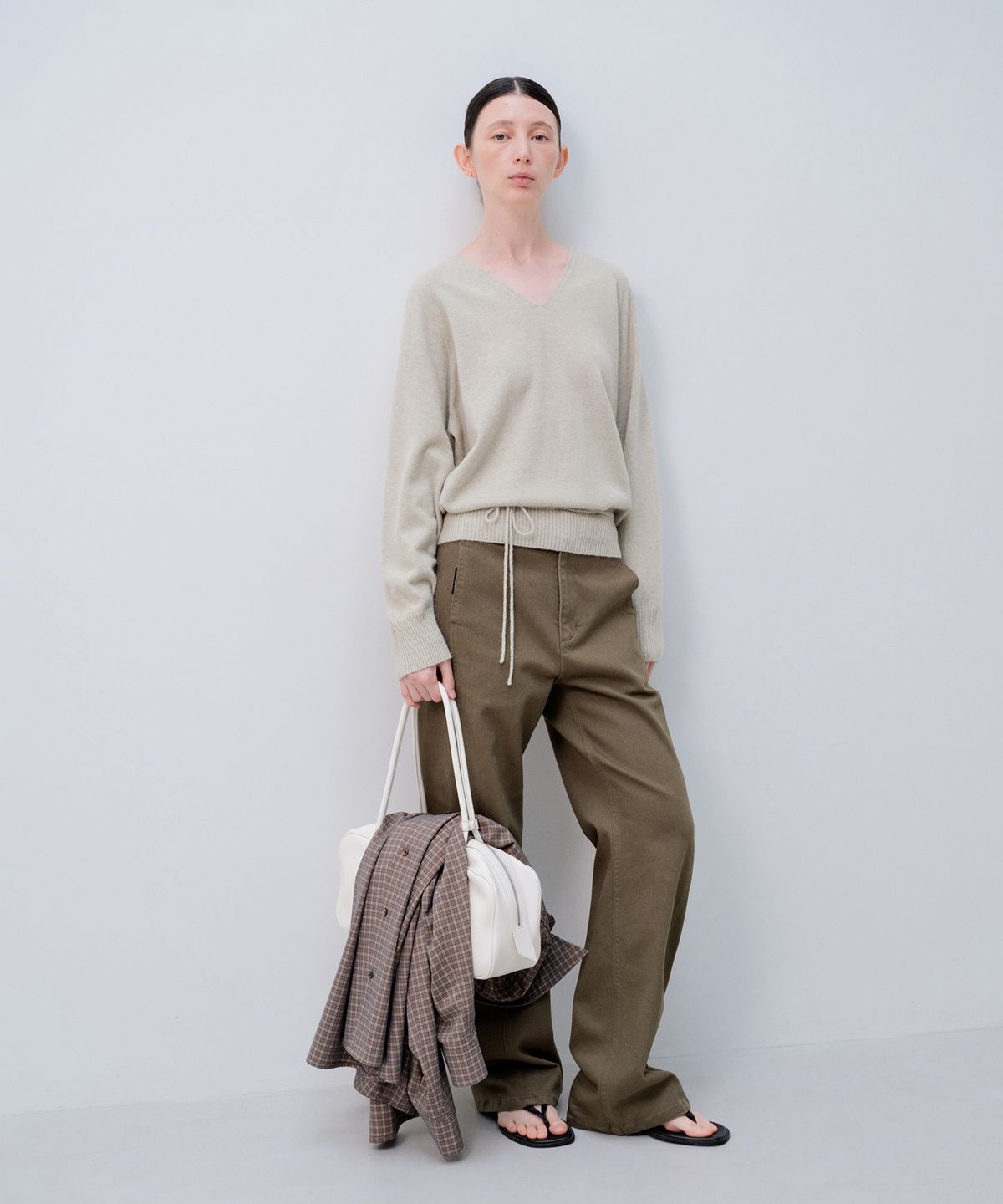 노티아(NOTIA) WHOLE GARMENT V NECK KNIT_MINT