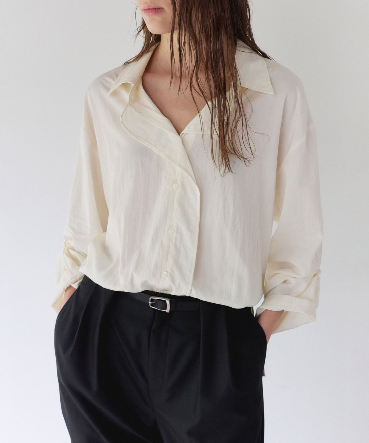 이어닝(YEARNING) FLUID OVERLAP PLACKET SHIRT, IVORY