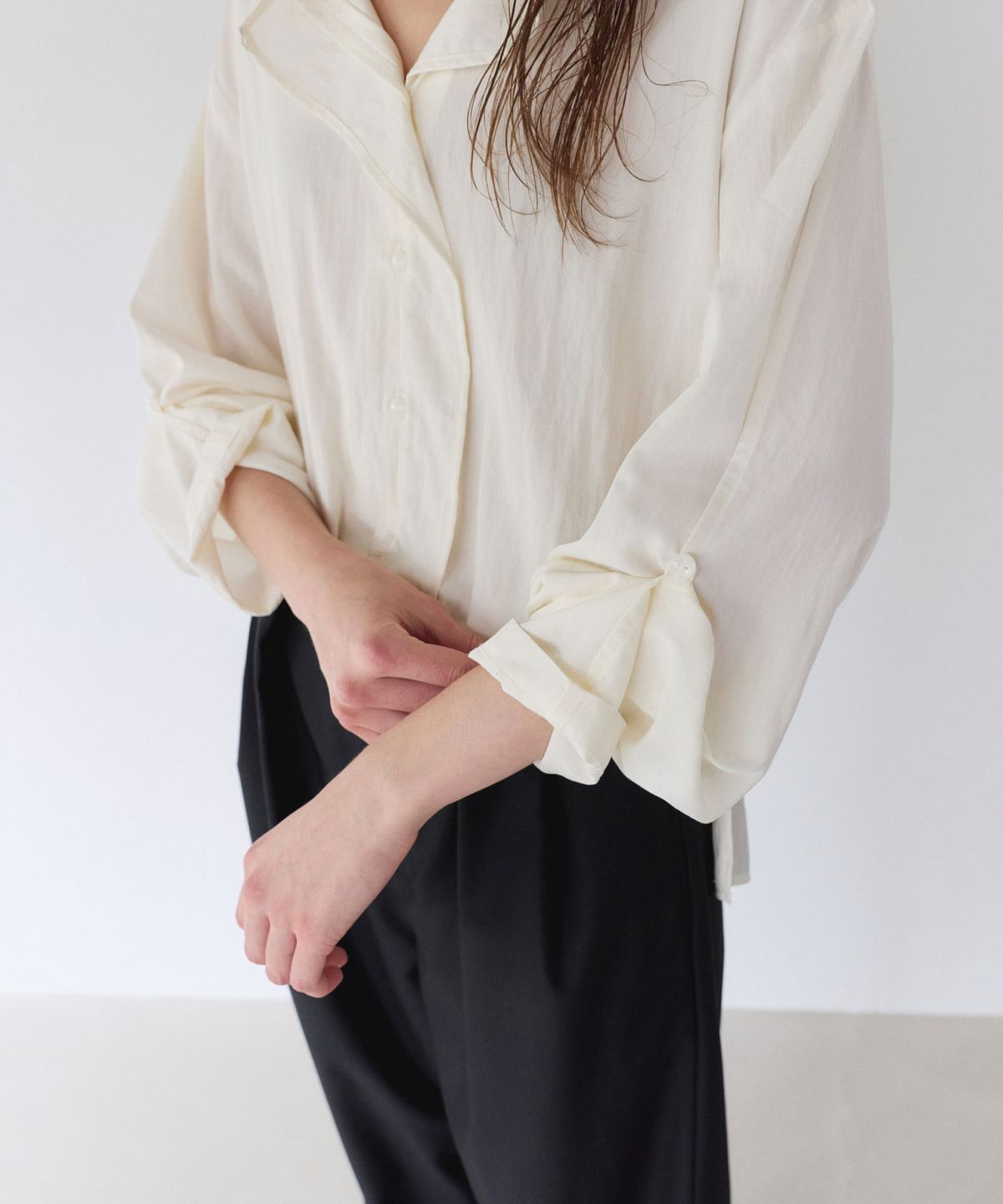 이어닝(YEARNING) FLUID OVERLAP PLACKET SHIRT, IVORY