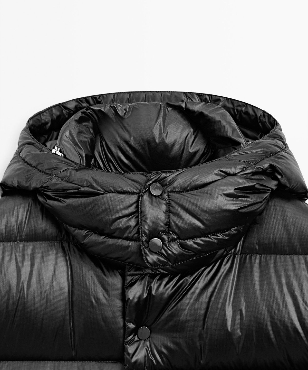 마시모두띠(MASSIMO DUTTI) 새틴 다운 패딩