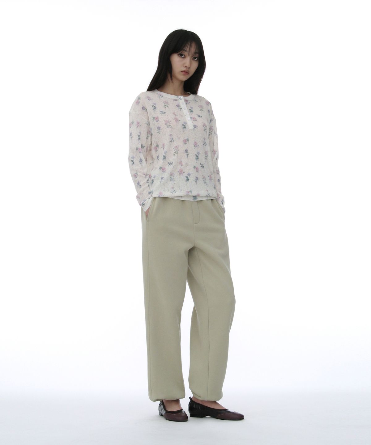 파르티멘토 우먼(PARTIMENTO WOMEN) 헨리넥 롱슬리브 탑_아이보리 플로럴