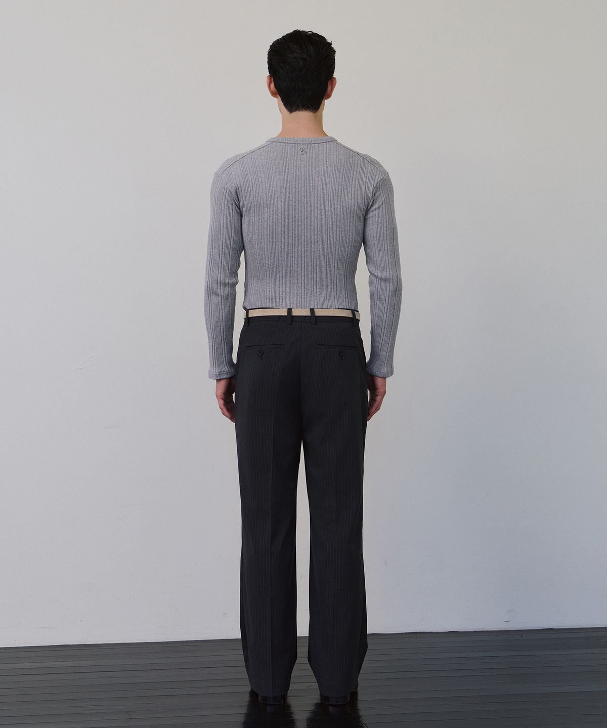 로랑서울(LAURANTSEOUL) Structured ribbed henley knit sleeves (Gray)