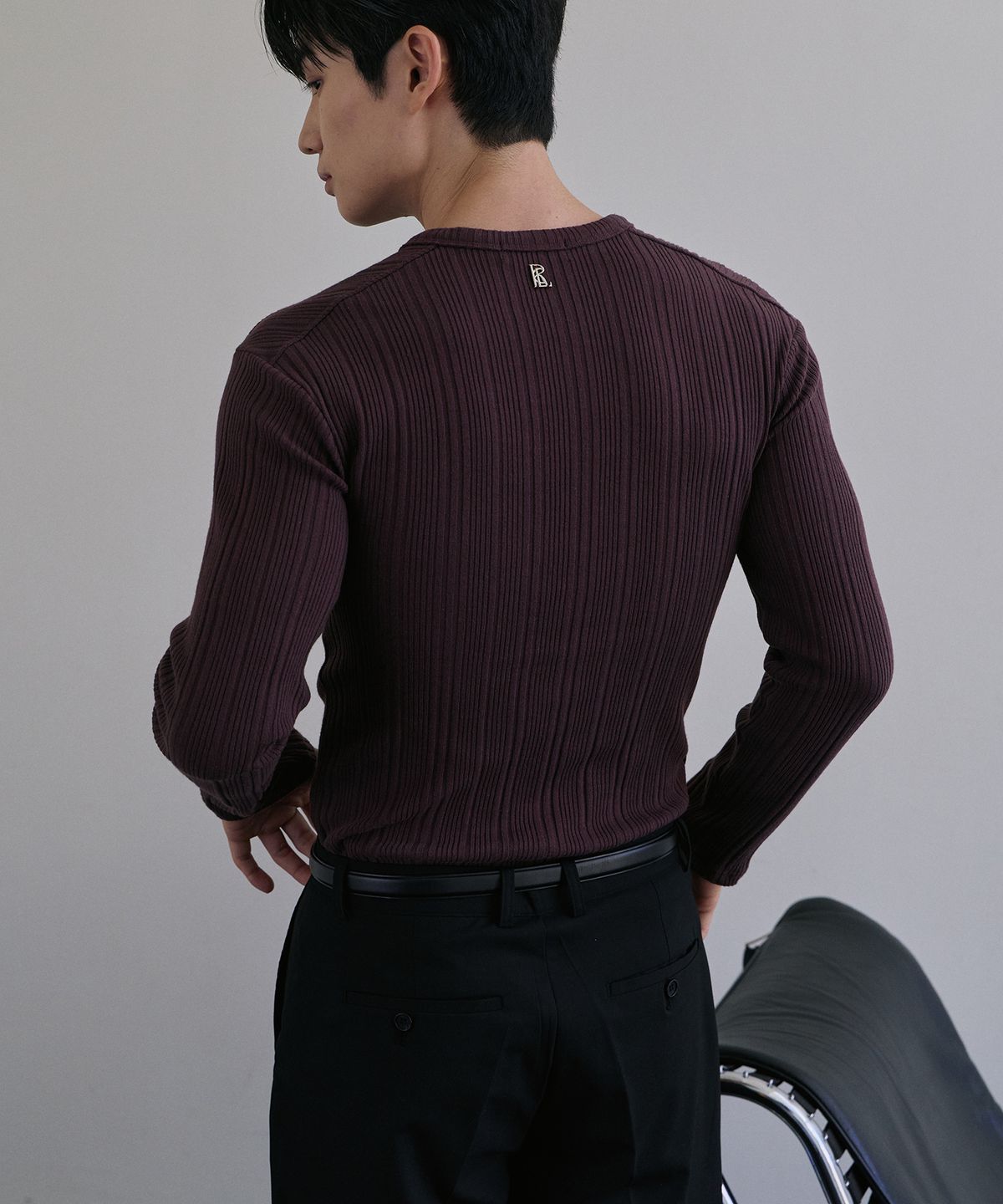 로랑서울(LAURANTSEOUL) Structured ribbed henley knit sleeves (Burgundy)