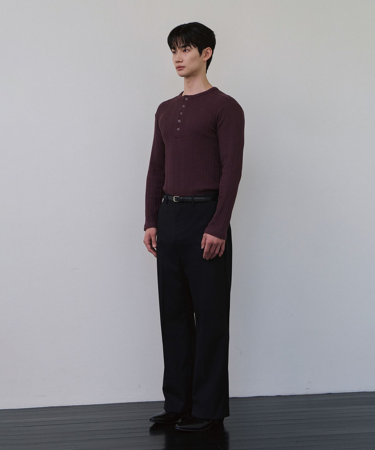 로랑서울(LAURANTSEOUL) Structured ribbed henley knit sleeves (Burgundy)