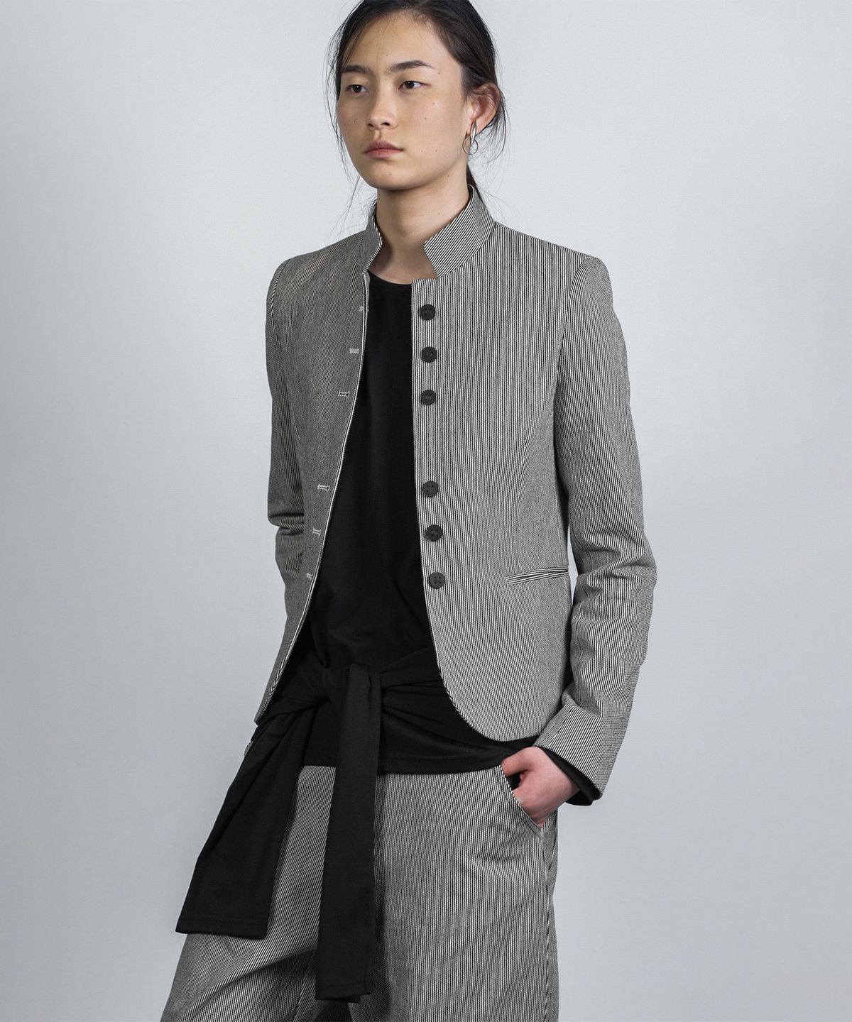 나체(NACHE) STAND COLLAR TAILORED JACKET PINSTRIPE