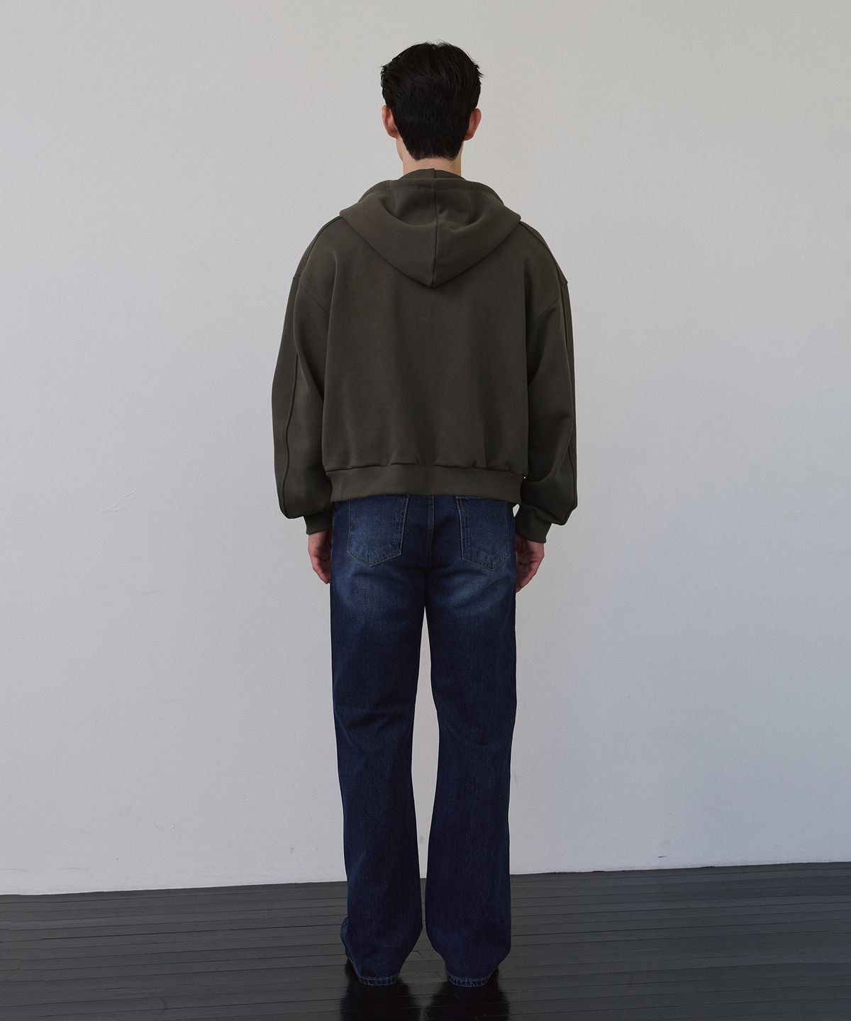 로랑서울(LAURANTSEOUL) Structured paneled Crop hood zip up (Khaki)