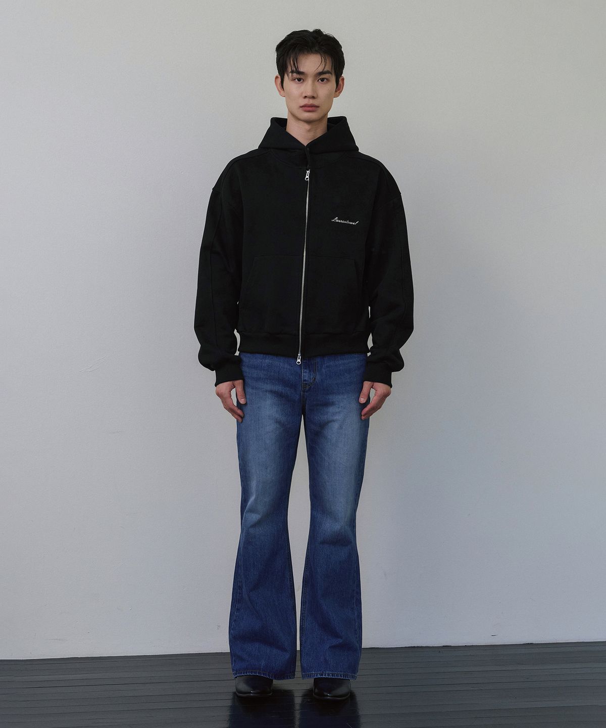 로랑서울(LAURANTSEOUL) Structured paneled Crop hood zip up (Black)