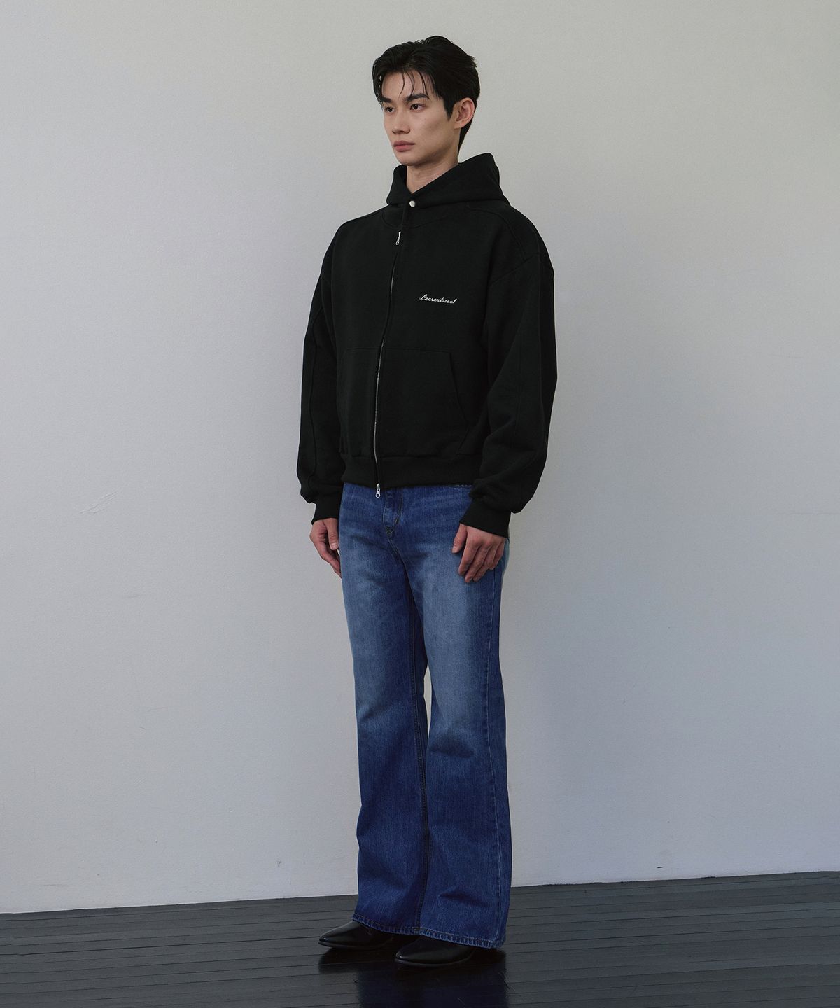 로랑서울(LAURANTSEOUL) Structured paneled Crop hood zip up (Black)