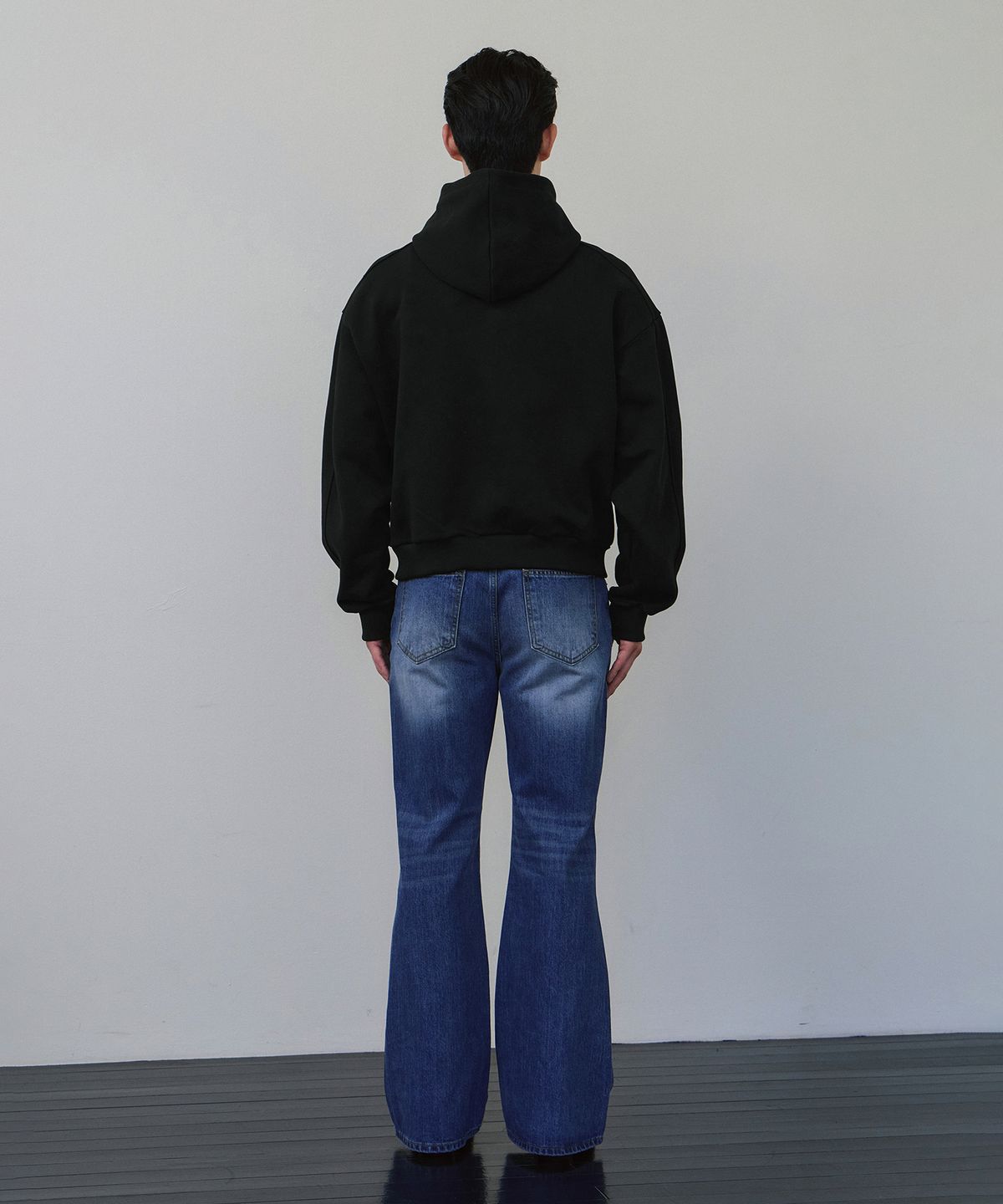 로랑서울(LAURANTSEOUL) Structured paneled Crop hood zip up (Black)