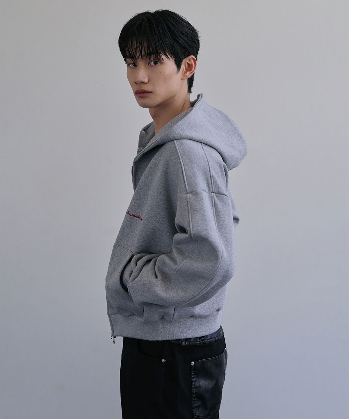 로랑서울(LAURANTSEOUL) Structured paneled Crop hood zip up (Gray)