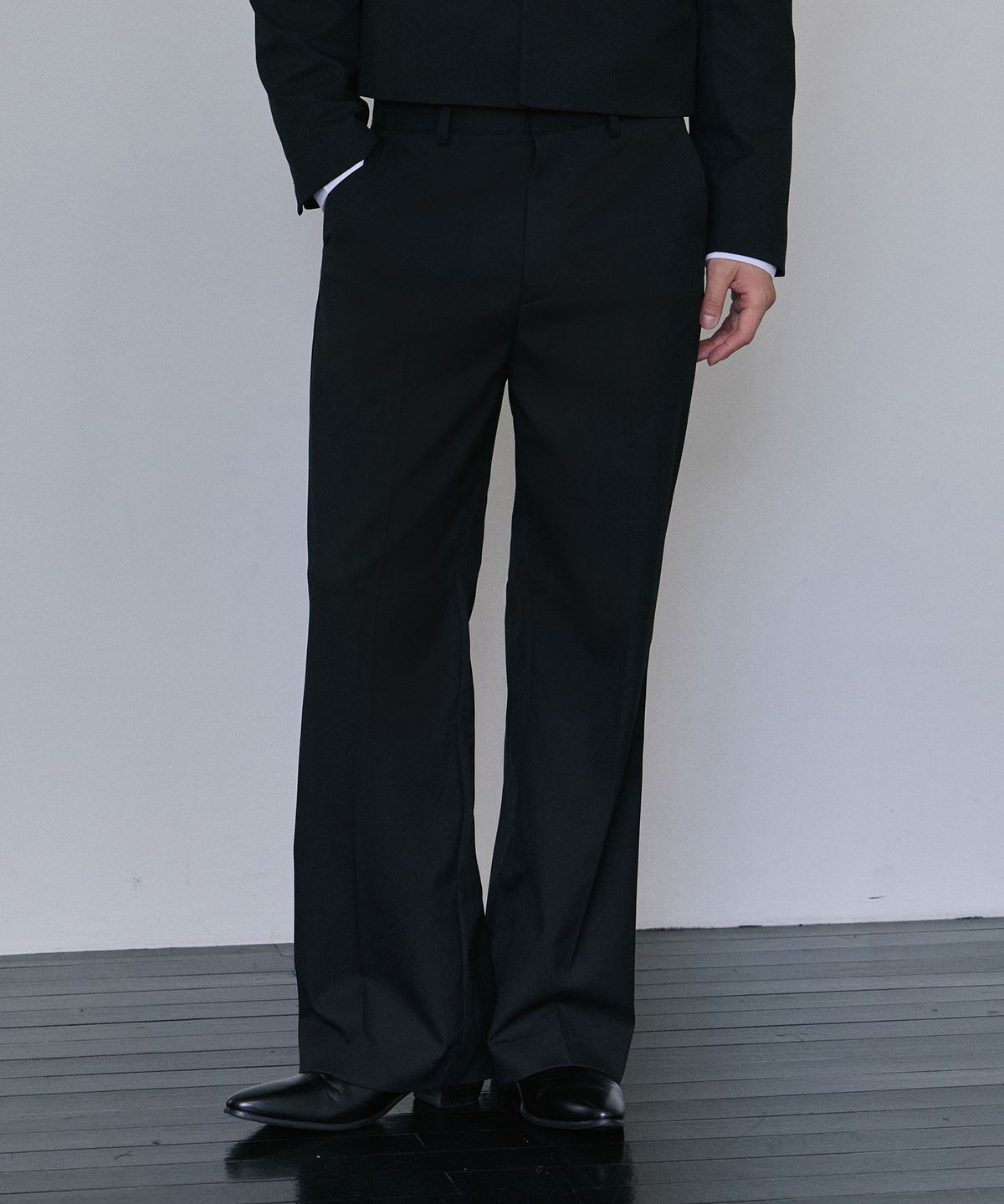 로랑서울(LAURANTSEOUL) Tailored flare slacks(Black)