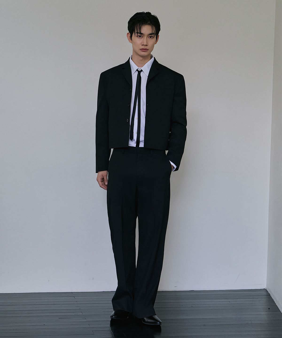 로랑서울(LAURANTSEOUL) Tailored crop blazer jacket(Black)