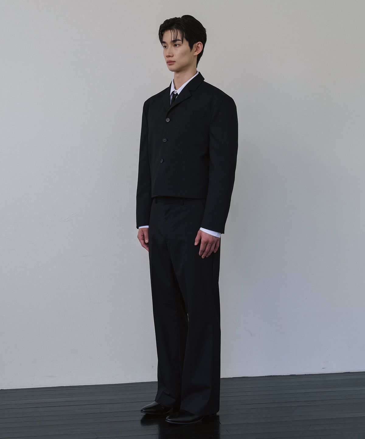 로랑서울(LAURANTSEOUL) Tailored crop blazer jacket(Black)