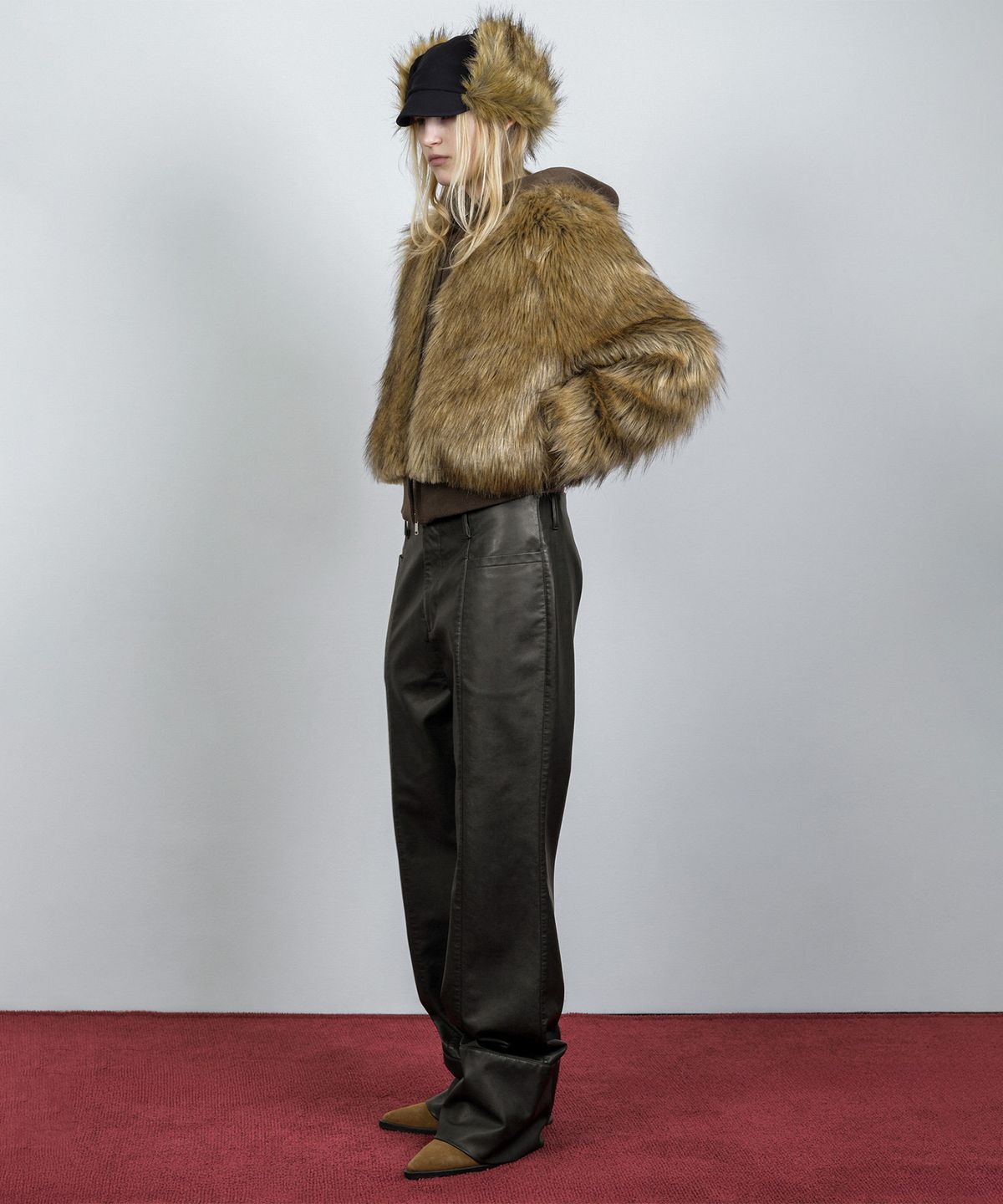 나체(NACHE) FAUX FUR EARFLAP CAP BLACK