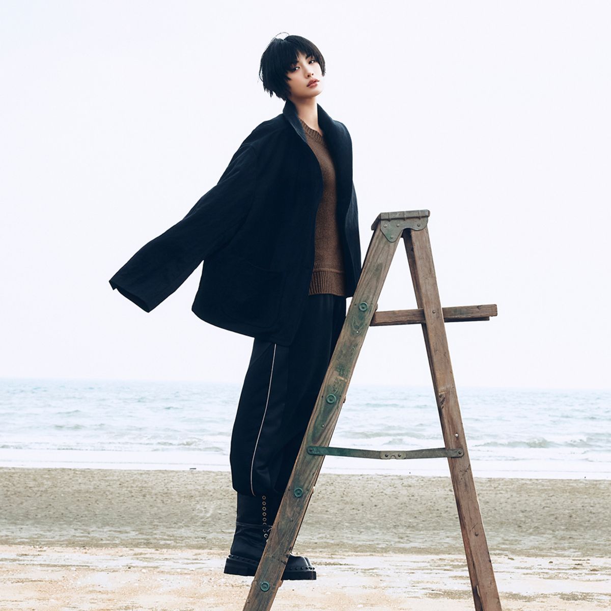 이비엠(EBM) 램스울 브이넥 니트 풀오버 EMQAKPO010