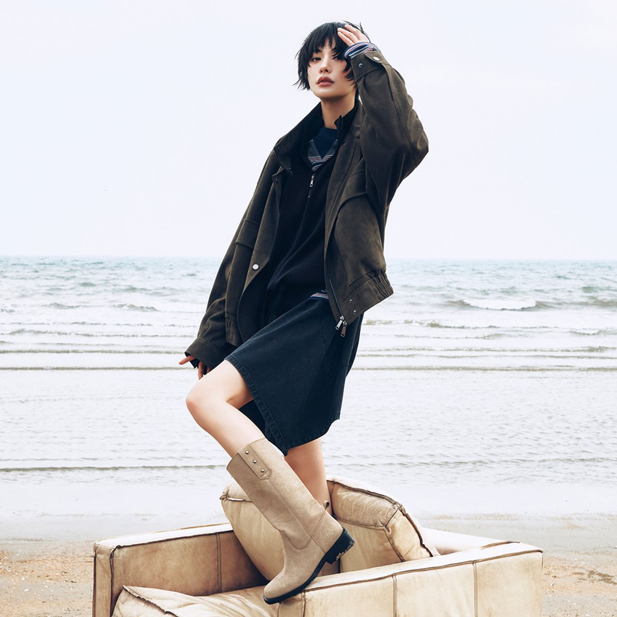 이비엠(EBM) 벨티드 플레어 데님스커트 EMQ9DSK010