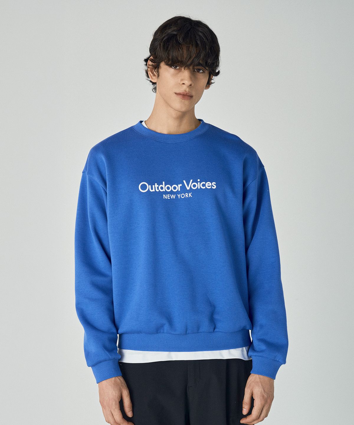 아웃도어 보이스(OUTDOOR VOICES) CLASSIC LOGO NY SWEATSHIRT (OV BLUE)