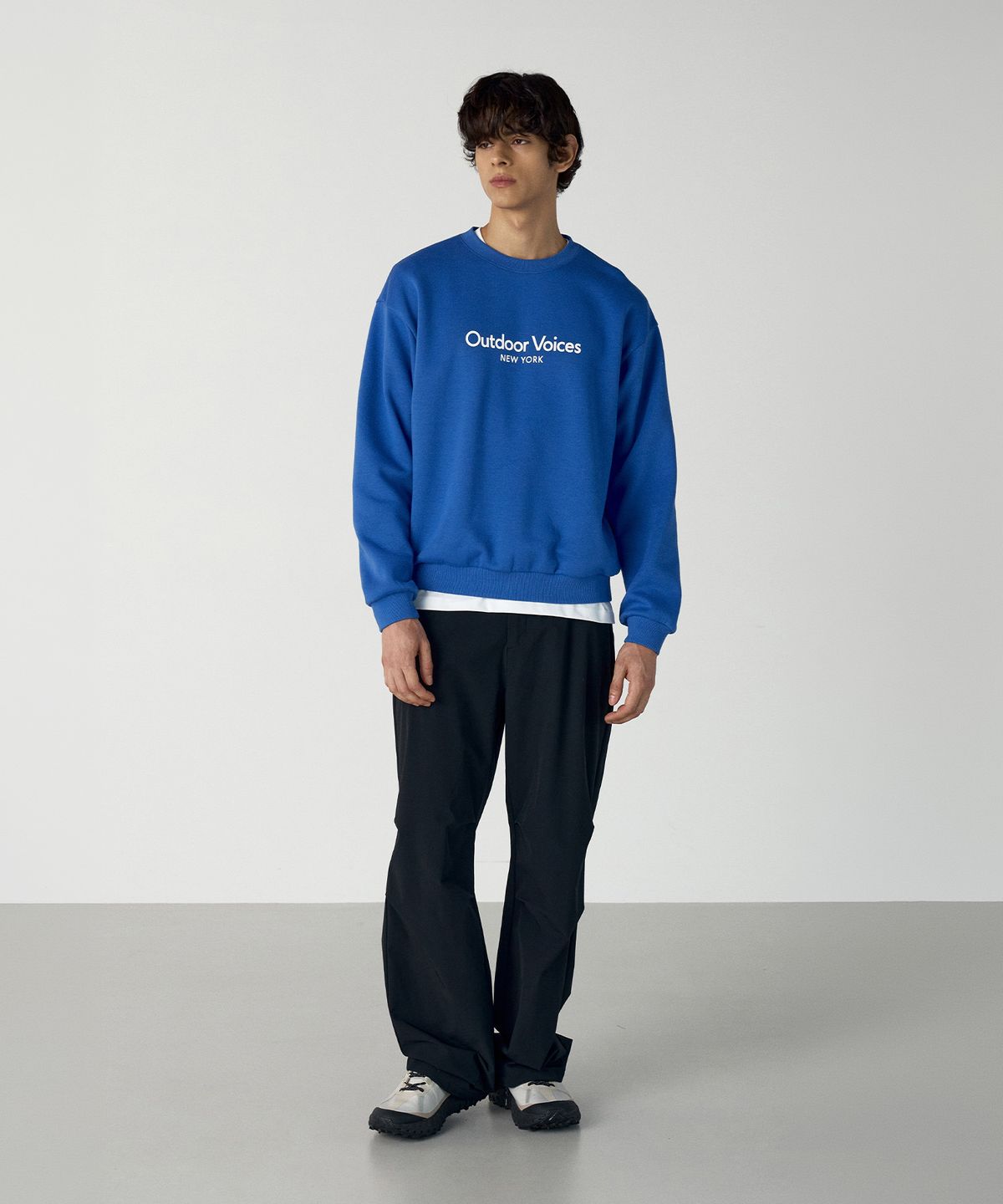 아웃도어 보이스(OUTDOOR VOICES) CLASSIC LOGO NY SWEATSHIRT (OV BLUE)