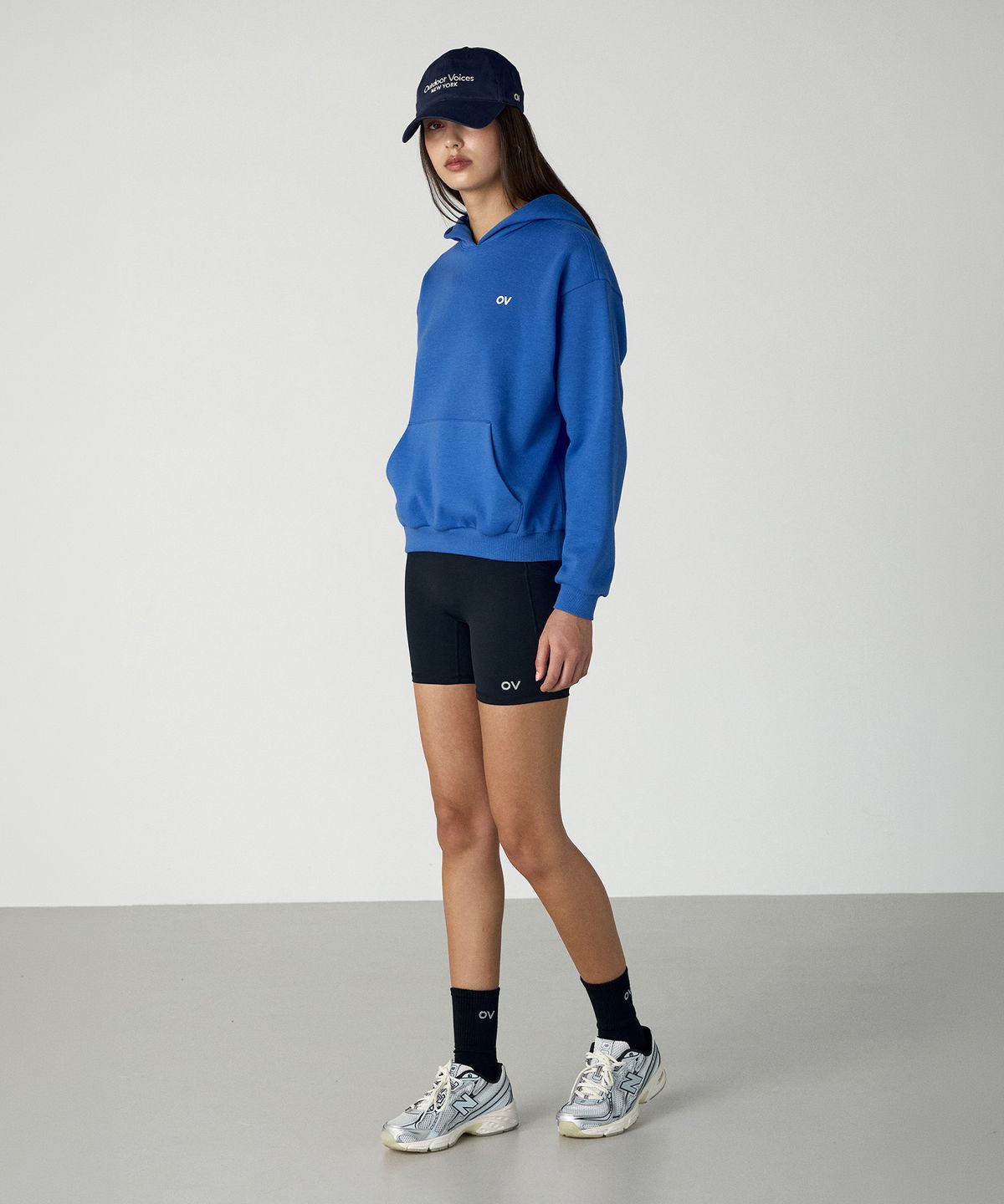 아웃도어 보이스(OUTDOOR VOICES) OV LOGO SWEAT HOODIE (OV BLUE)