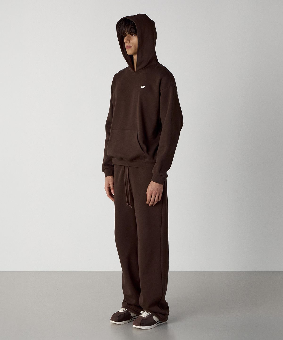 아웃도어 보이스(OUTDOOR VOICES) OV LOGO SWEAT HOODIE (BROWN)