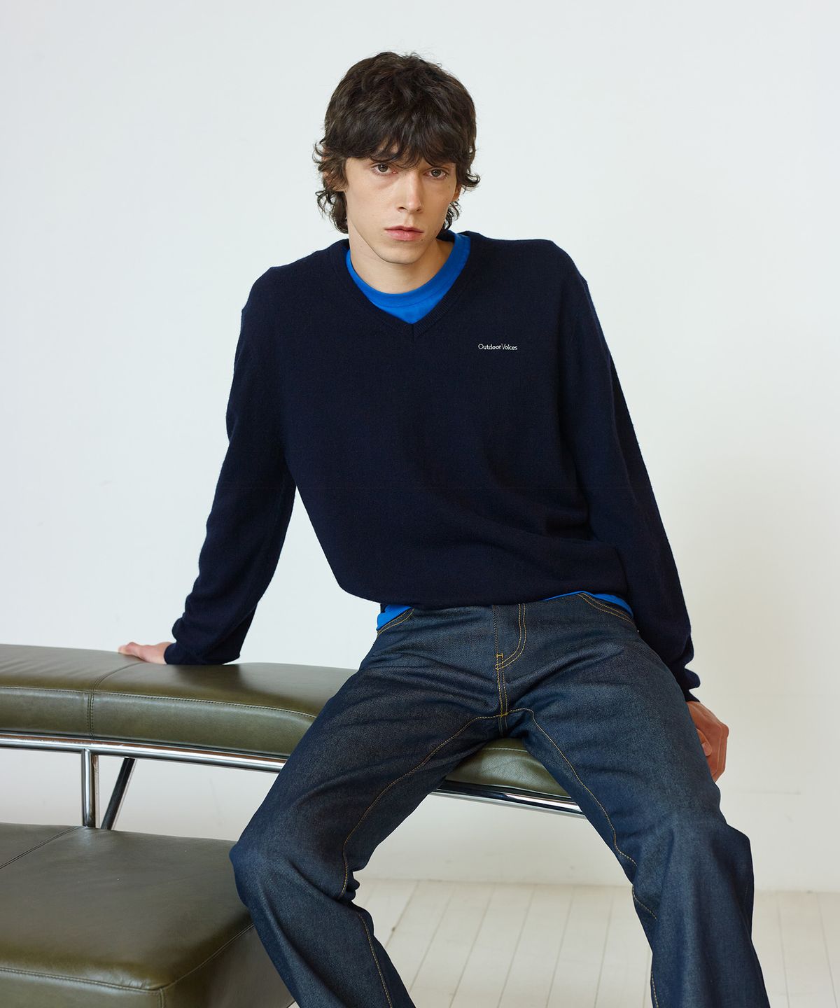 아웃도어 보이스(OUTDOOR VOICES) WOOL CASHMERE V NECK SWEATER (NAVY)