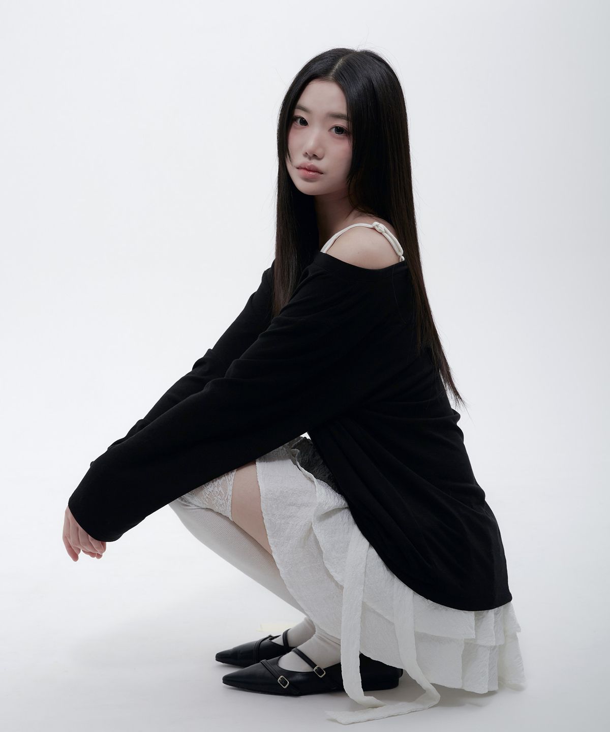 알키알카(ALKI ALKA) Cami Layered Lettering Tee (Black)_ALKAS01556
