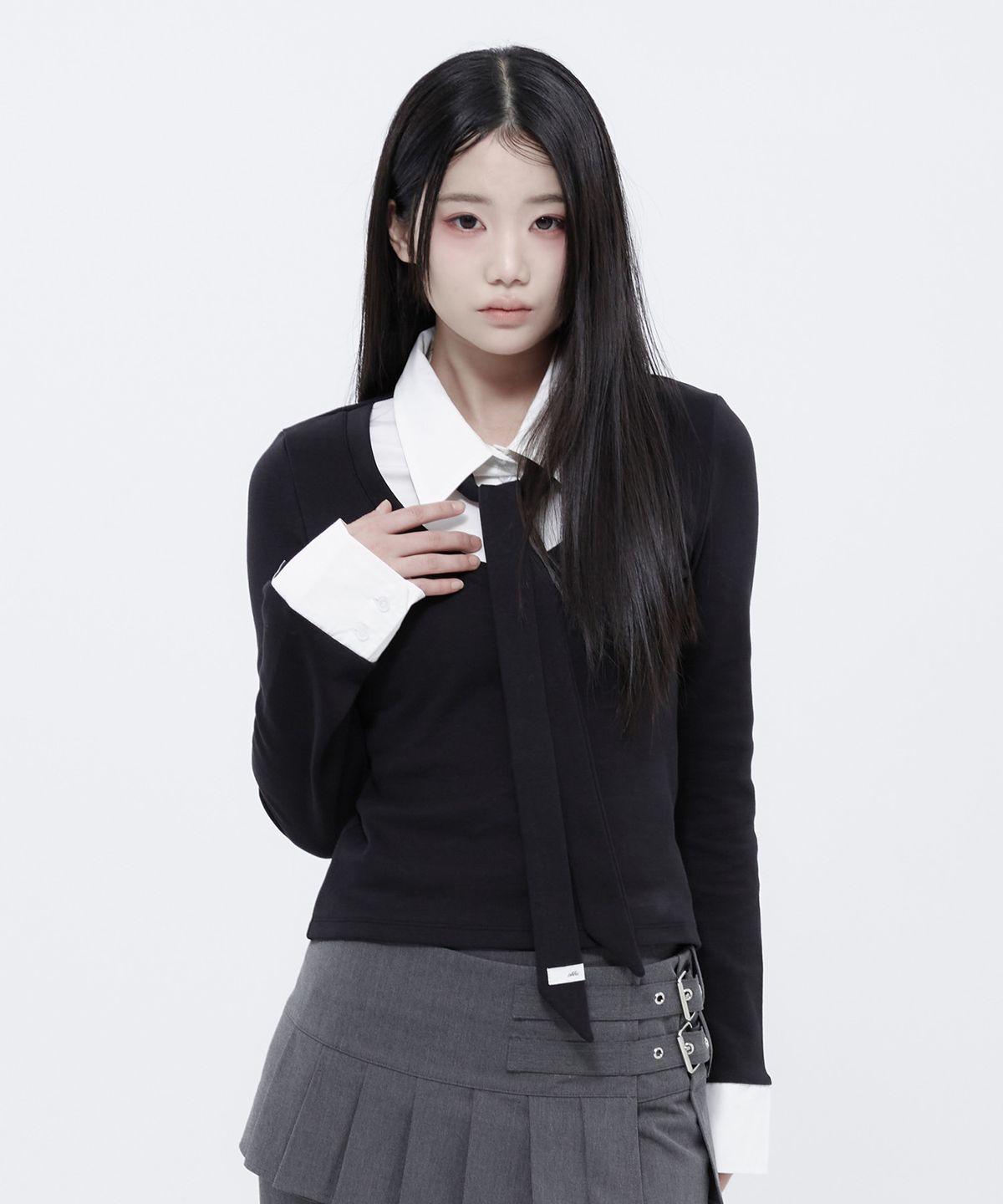 알키알카(ALKI ALKA) Tie Layered Blouse (Black)_ALKAS01537
