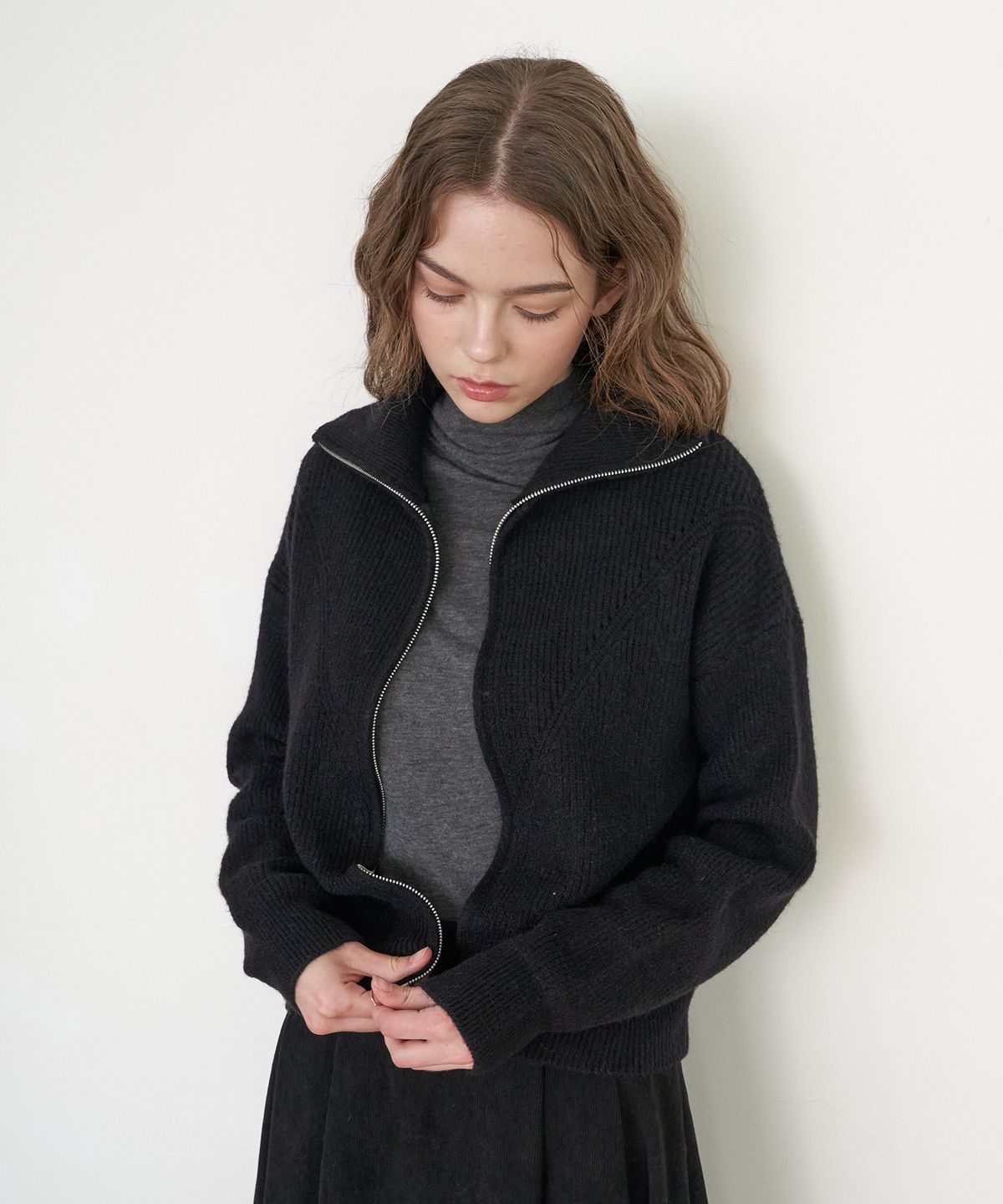 플로브(FLOVE) zip -up Turtleneck Knit - Bk
