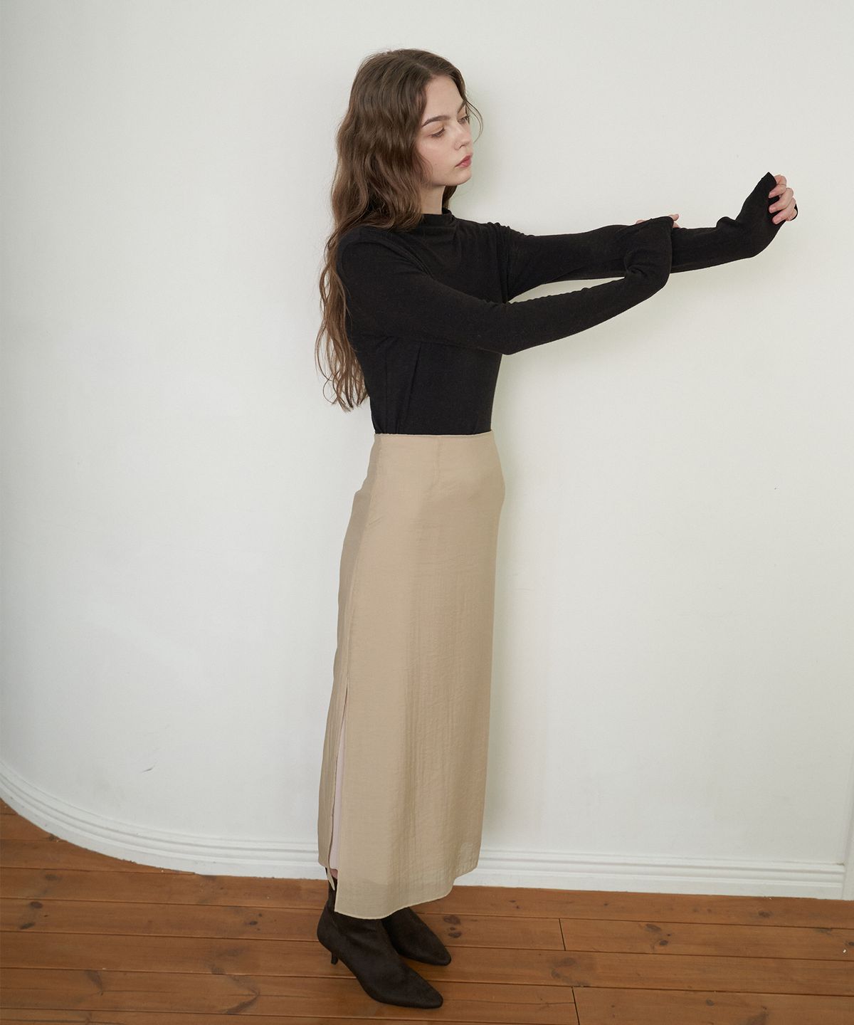 플로브(FLOVE) HALF NECK ANGORA TEE_BK
