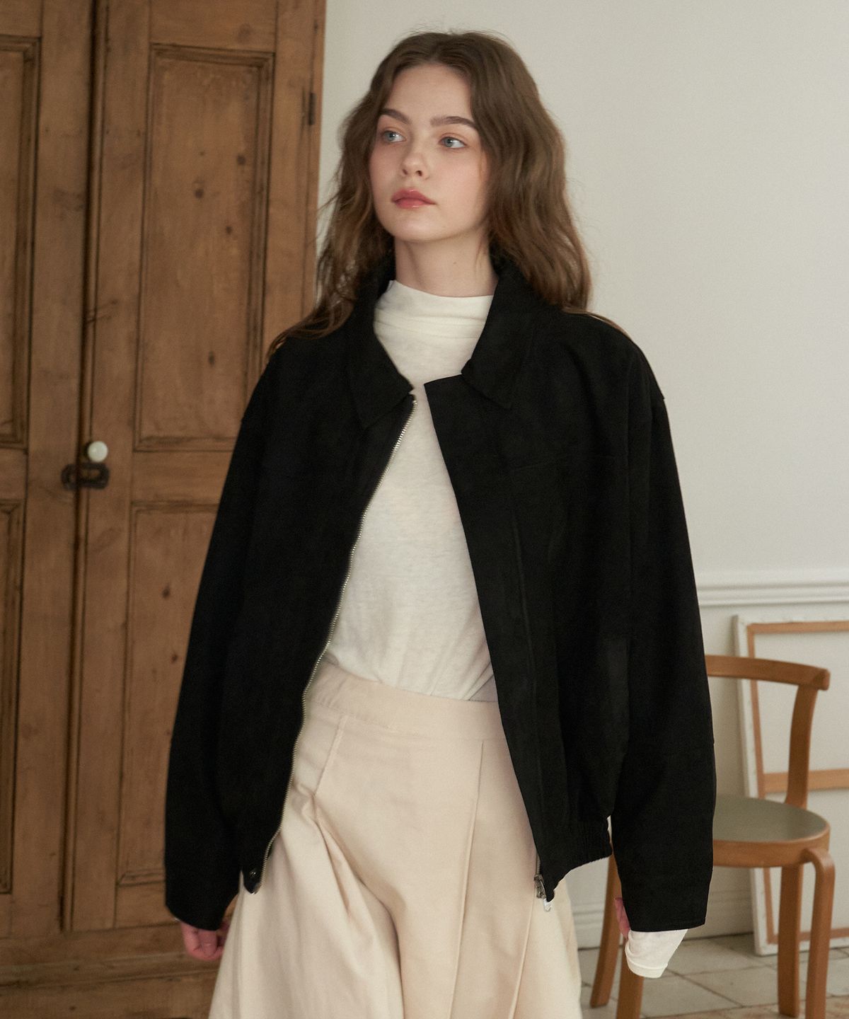 플로브(FLOVE) SUEDE SEAM CROP JACKET_BK