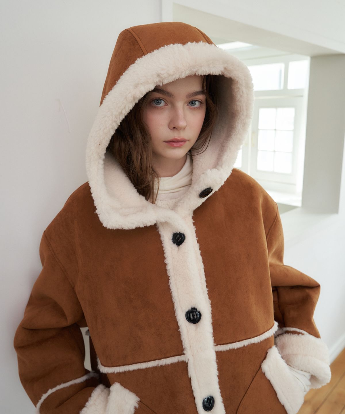 플로브(FLOVE) HOOD ROUND POCKET MUSTANG_BR