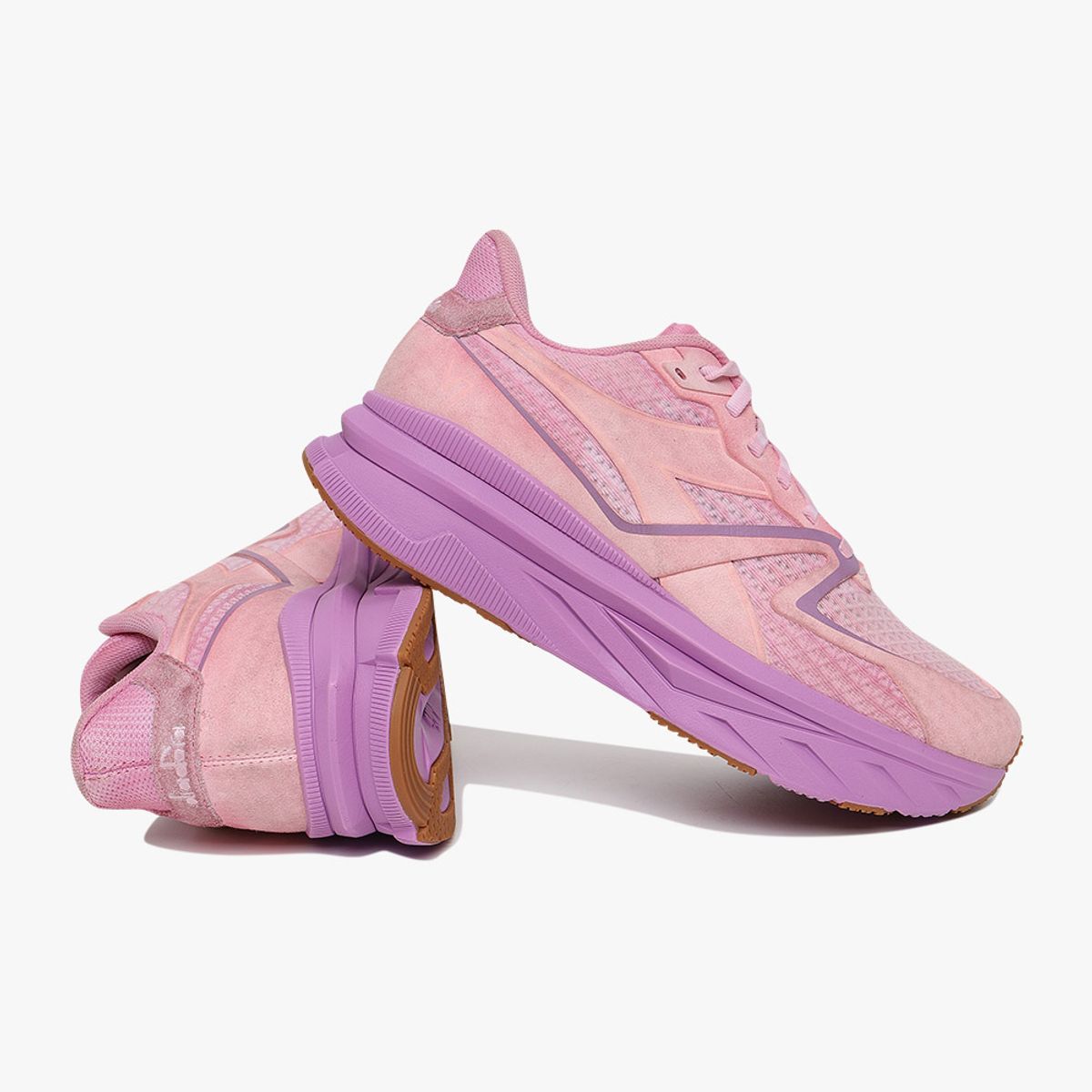 디아도라(diadora) V7000 딥 다이 VIOLET