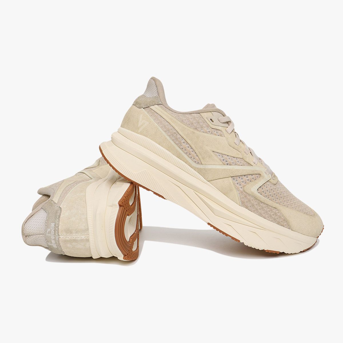 디아도라(diadora) V7000 딥 다이 BEIGE