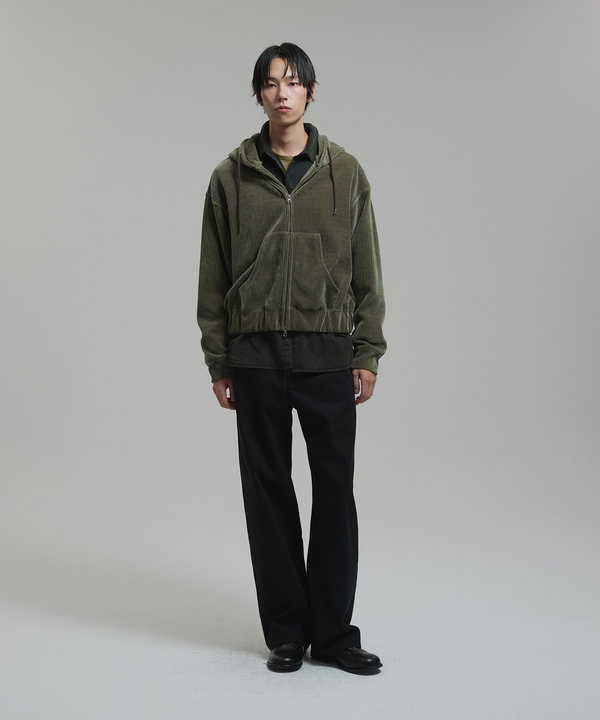 넌블랭크(NONBLANK) 벨로어 코듀로이 크롭 후드 집업_KHAKI