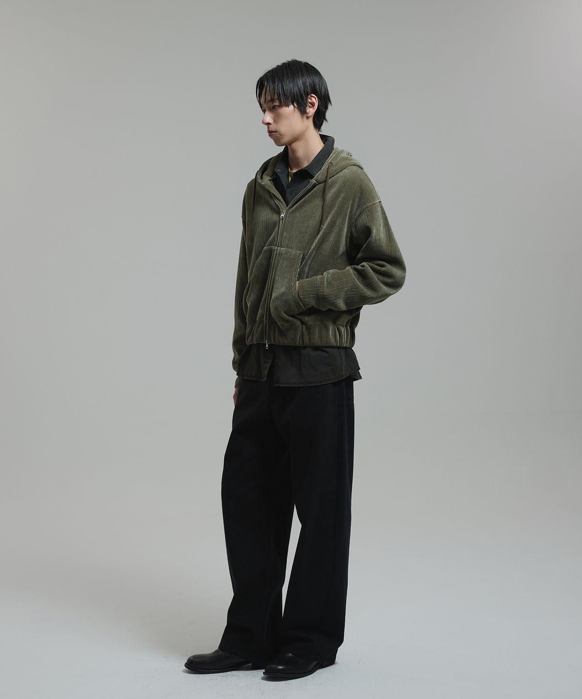 넌블랭크(NONBLANK) 벨로어 코듀로이 크롭 후드 집업_KHAKI