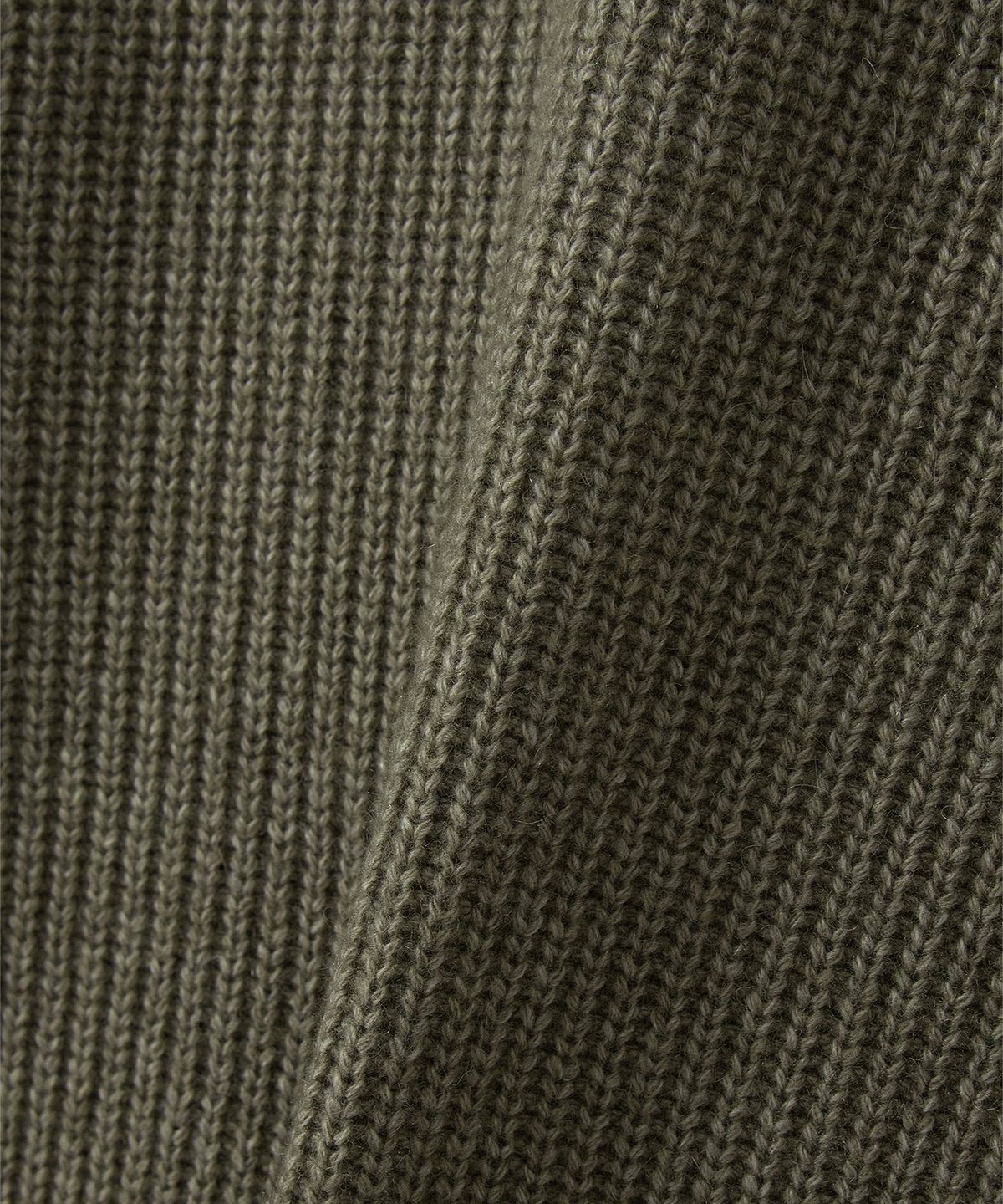 넌블랭크(NONBLANK) 캐시미어 블렌드 루즈 핏 하프 집업 칼라 니트_OLIVE KHAKI