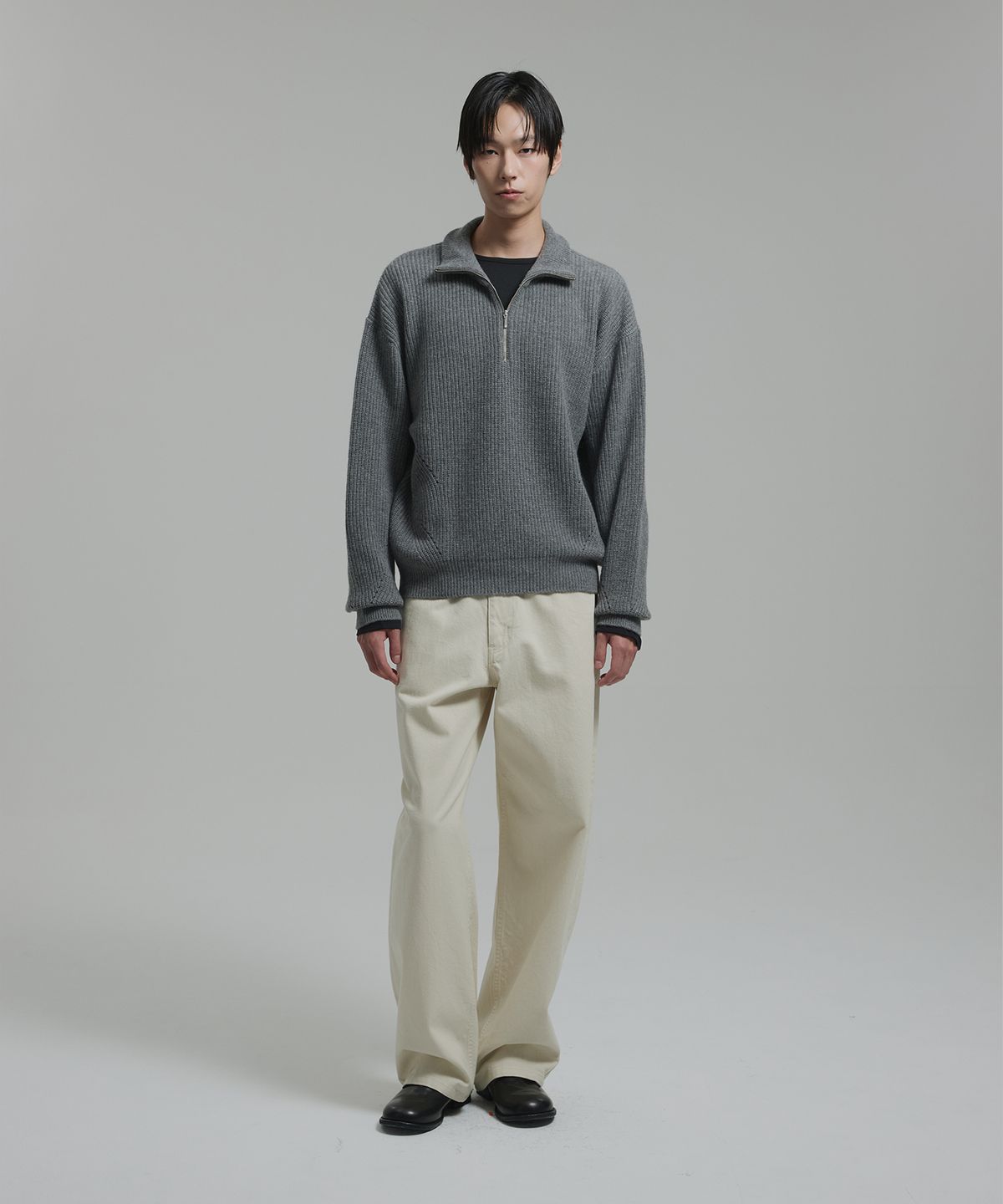 넌블랭크(NONBLANK) 캐시미어 블렌드 루즈 핏 하프 집업 칼라 니트_MELANGE GREY