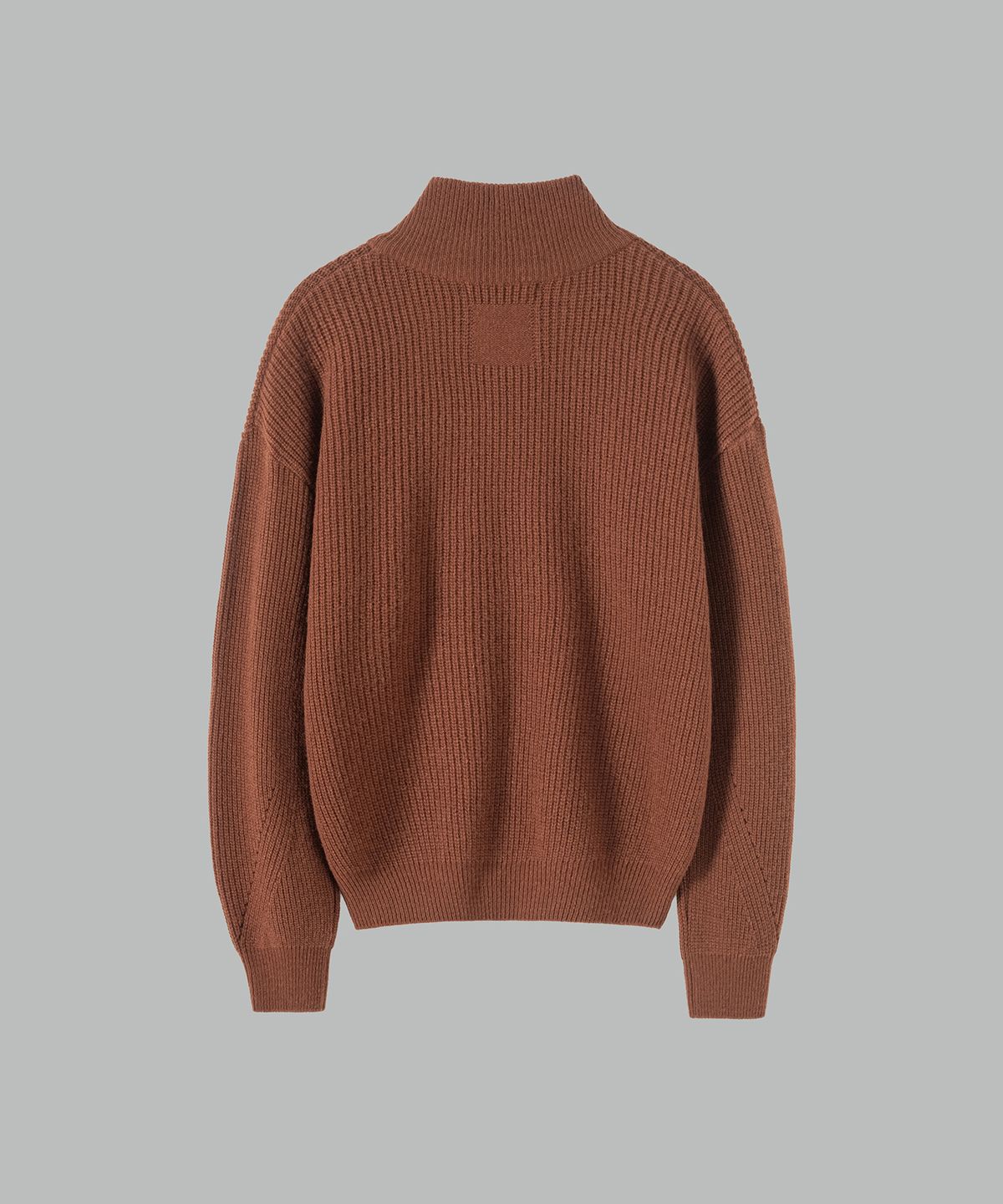 넌블랭크(NONBLANK) 캐시미어 블렌드 루즈 핏 하프 집업 칼라 니트_WALNUT